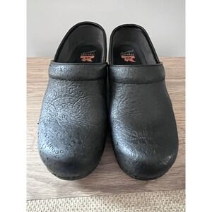 Dansko Womens 39 Black Embossed Floral Leather Slip-On Clogs Shoes O1